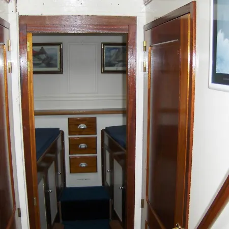 Gentleman Yacht Classic 船屋 海滨圣玛丽