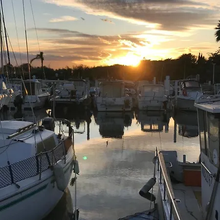 Gentleman Yacht Classic 船屋 海滨圣玛丽